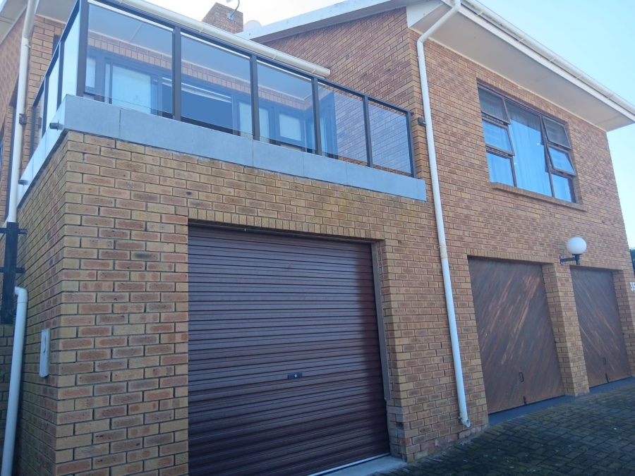 To Let 3 Bedroom Property for Rent in Dana Bay Western Cape